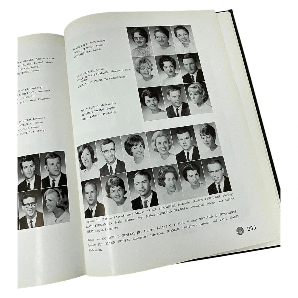 The Mirage 1965 DePauw University Yearbook Greencastle Indiana Alumni‎ Book